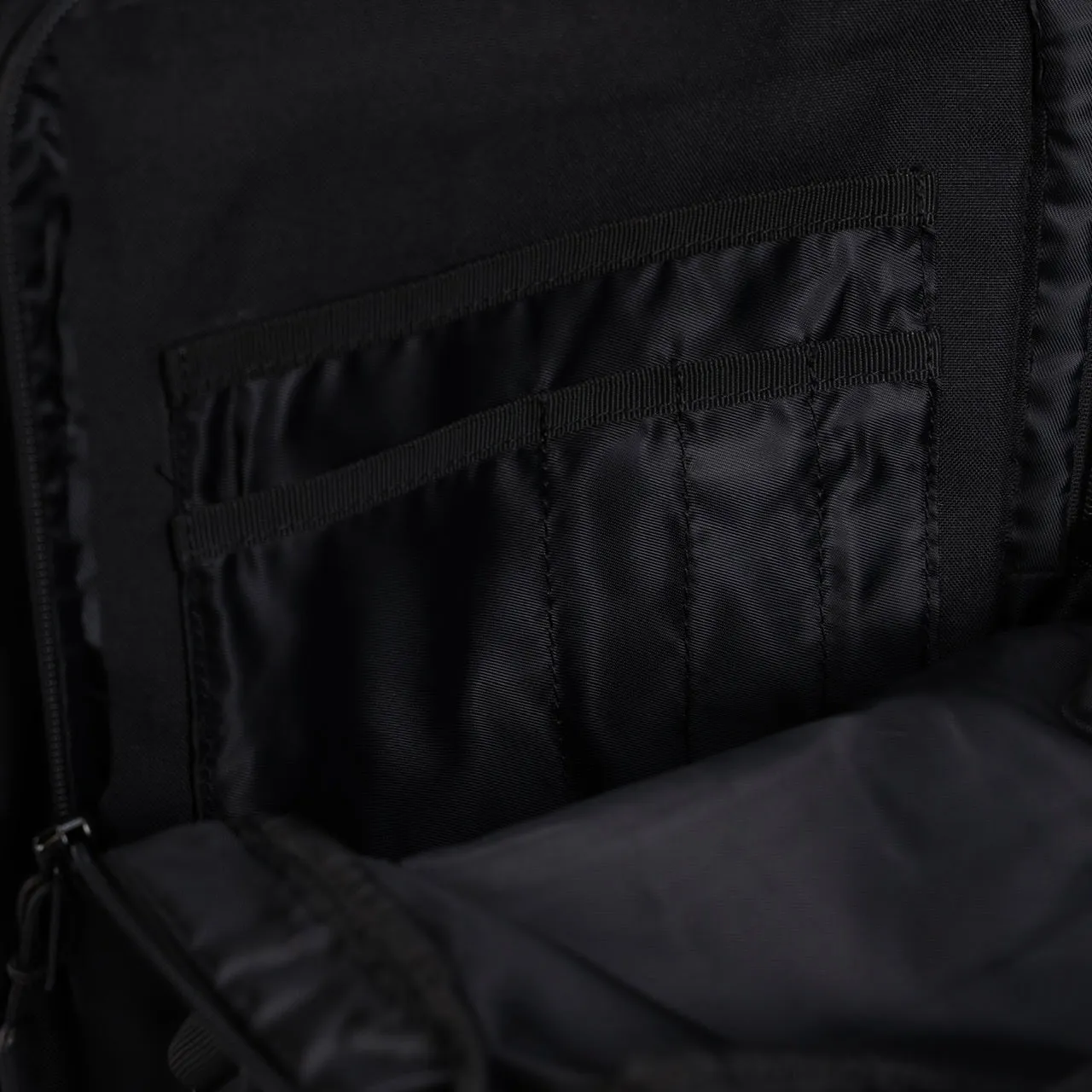 45L Backpack Black Venom